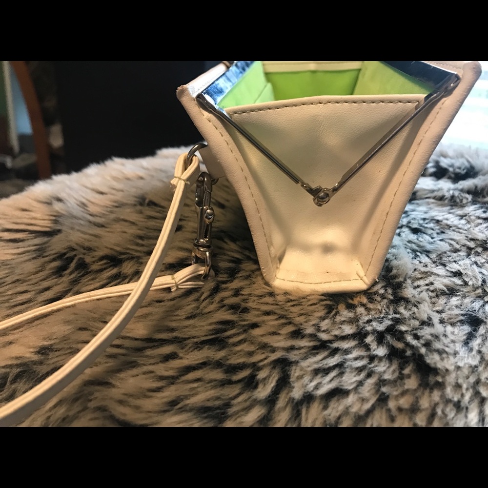 Clutch - Picture 5 of 5
